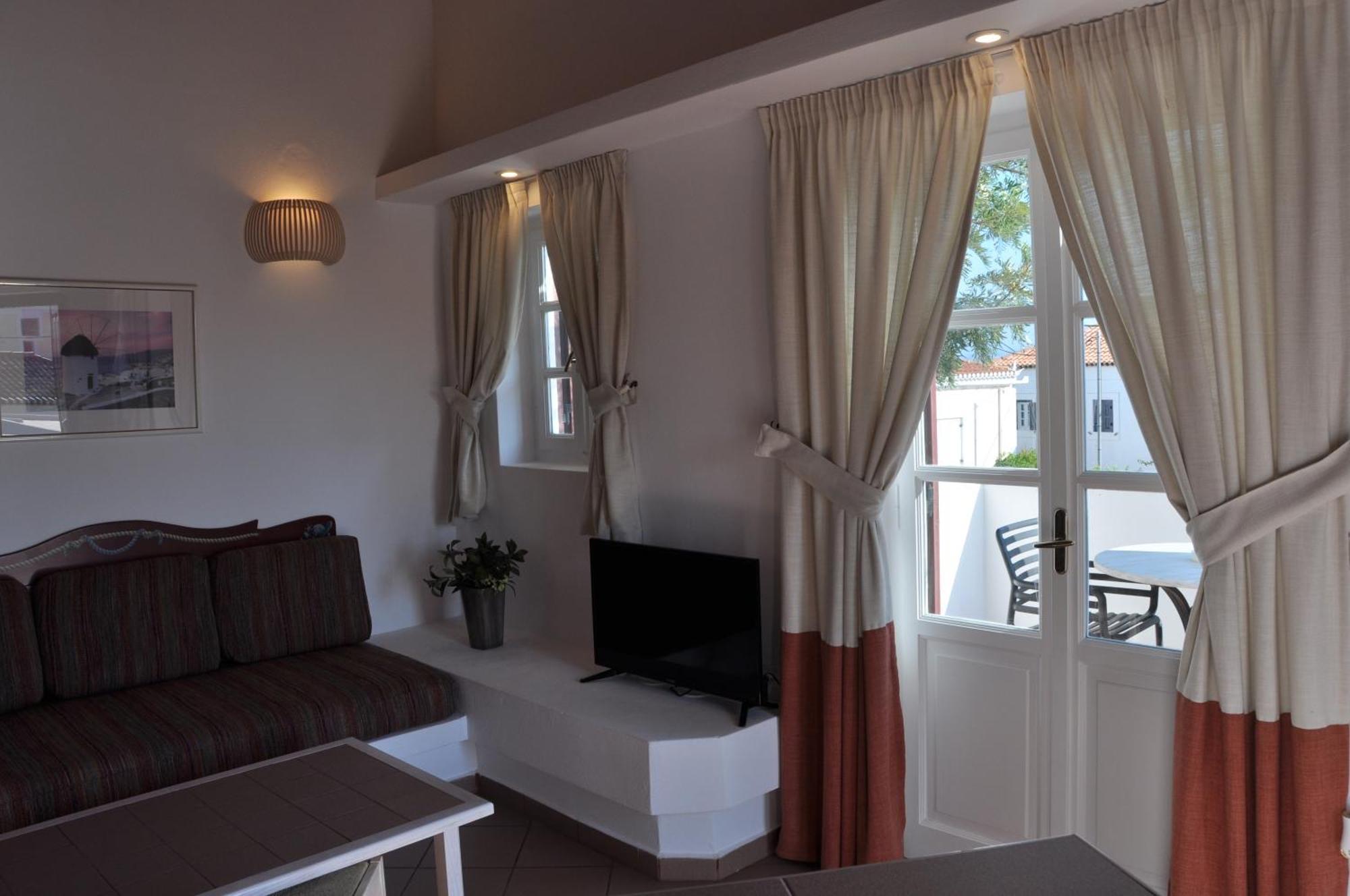 Nissia Traditional Residences Spetses エクステリア 写真